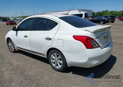 2013 Nissan Versa 1.6 Sl from USA, damaged, VIN 3N1CN7AP2DL876518
